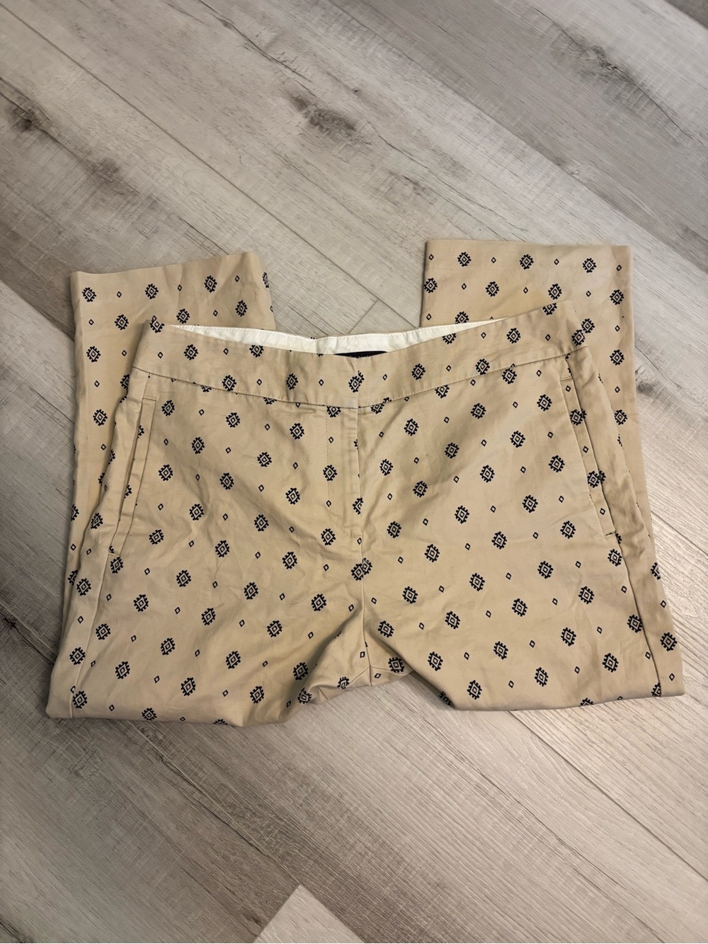 ⭐️SALE - M&S Collection Beige Geometric Print Cropped Ankle Pants Women’s Sz 10 - Picture 4 of 13